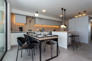 73H8 - Holiday home Black & White: