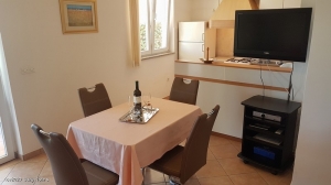 79A4 - Apartment Matea: