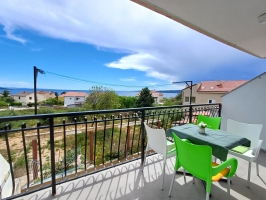 25A4 - Apartment Kika: