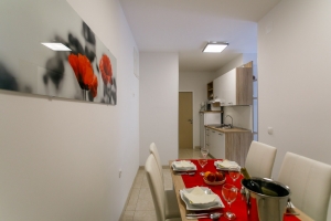 60A4 - Apartment Paradiso: