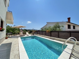 24H8 - Holiday Home Ira: