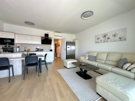 03A4 - Apartment Panoramico: