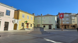 63S2 - Studio Nadan: